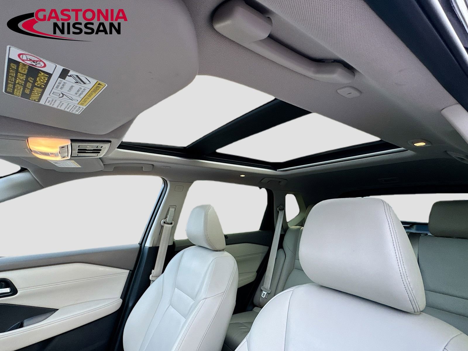 Used 2023 Nissan Rogue SL w/ SL Premium Package image 29