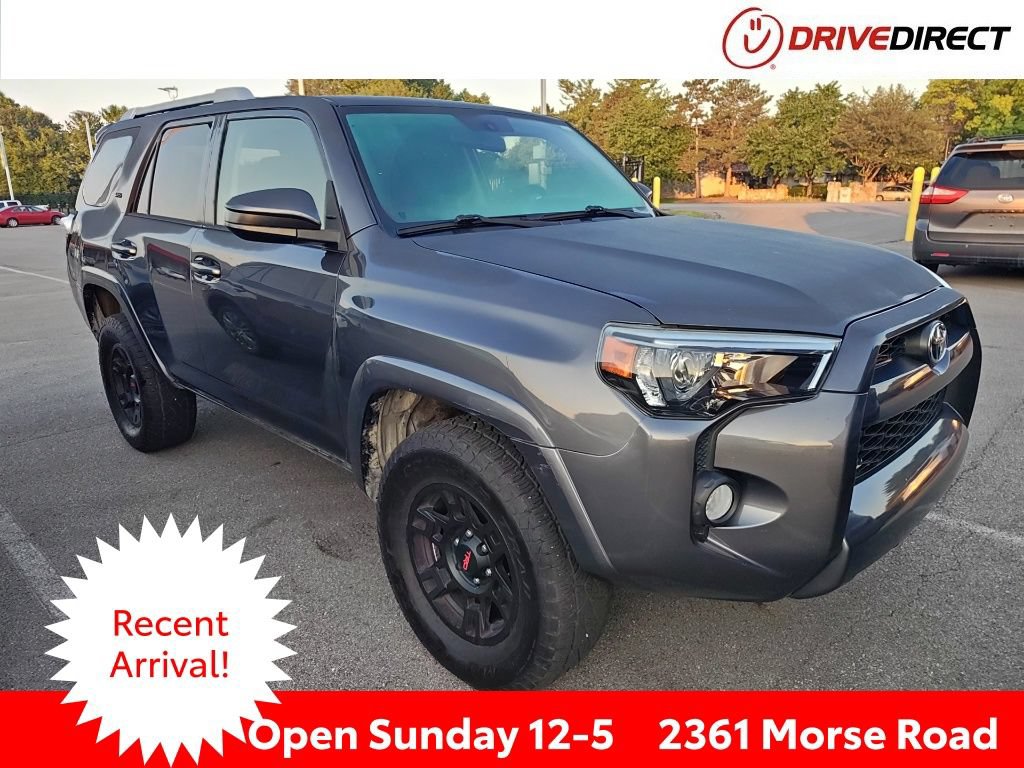 Used 2017 Toyota 4Runner SR5 AWD/4WD image 1