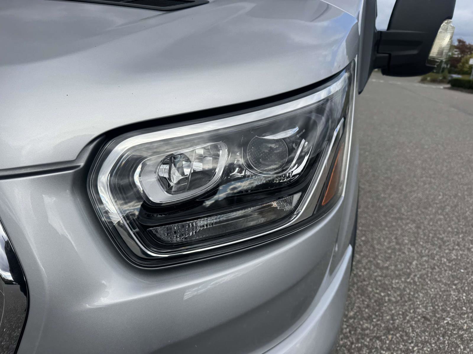 Used 2023 Ford Transit 350 XLT image 6