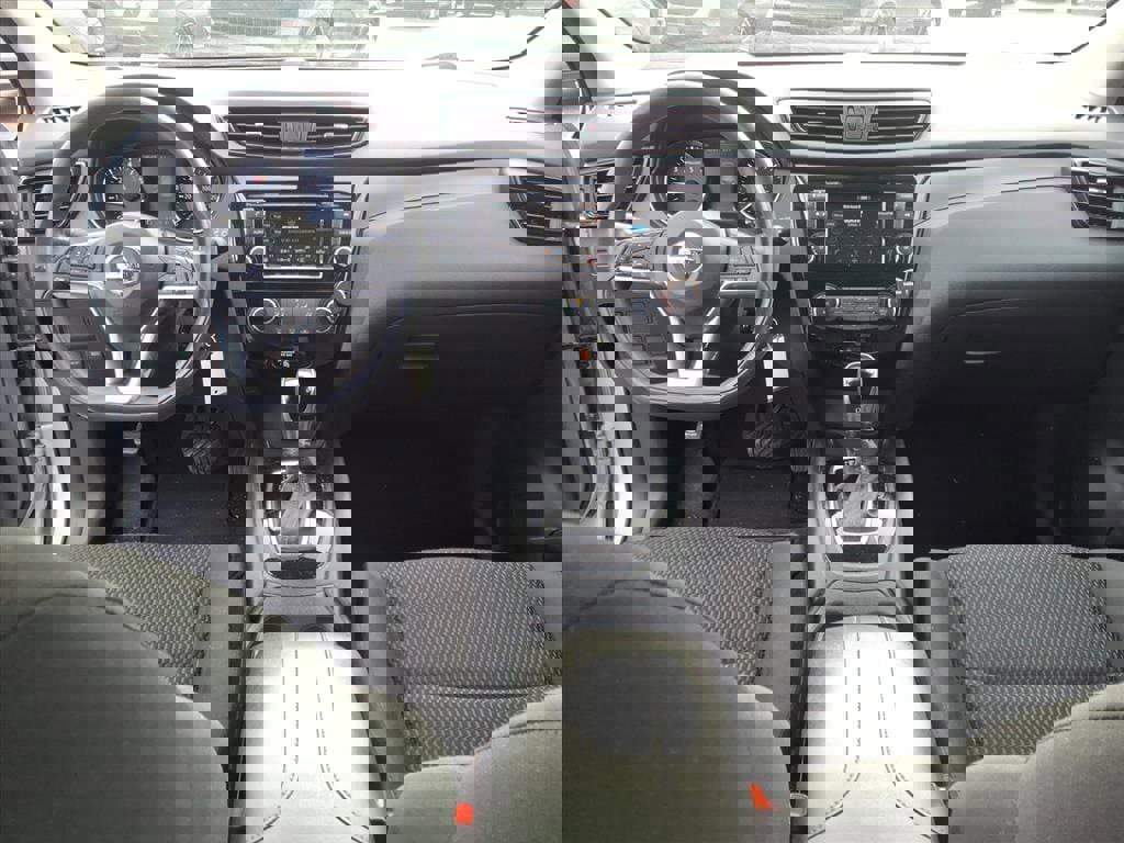 Used 2020 Nissan Rogue Sport S image 6