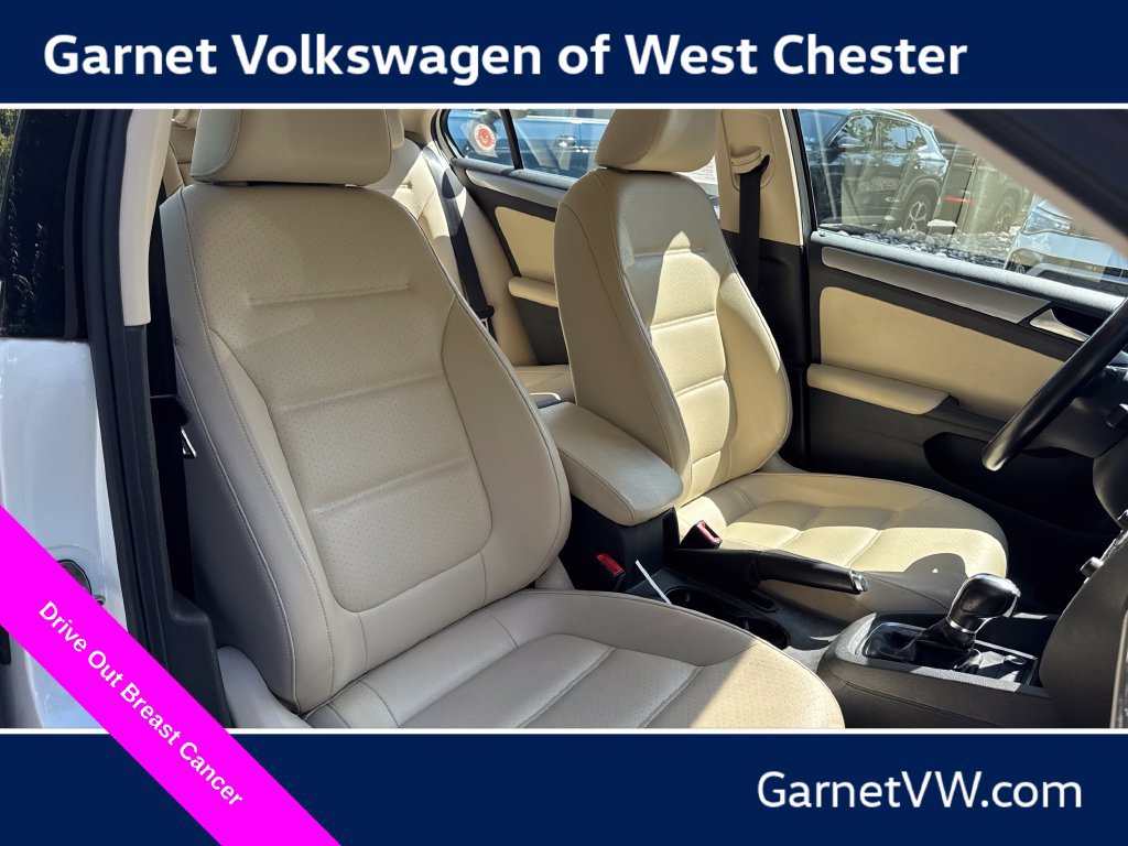 Used 2017 Volkswagen Jetta SE FWD image 16