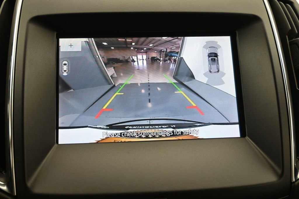 Used 2020 Ford Edge Titanium w/ Equipment Group 301A AWD/4WD image 12