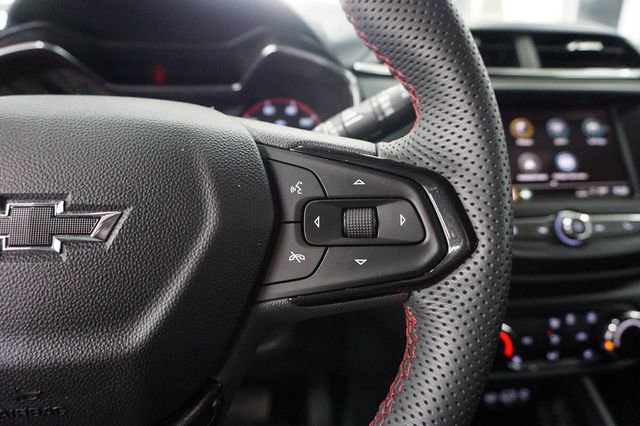 Used 2023 Chevrolet TrailBlazer RS FWD image 19