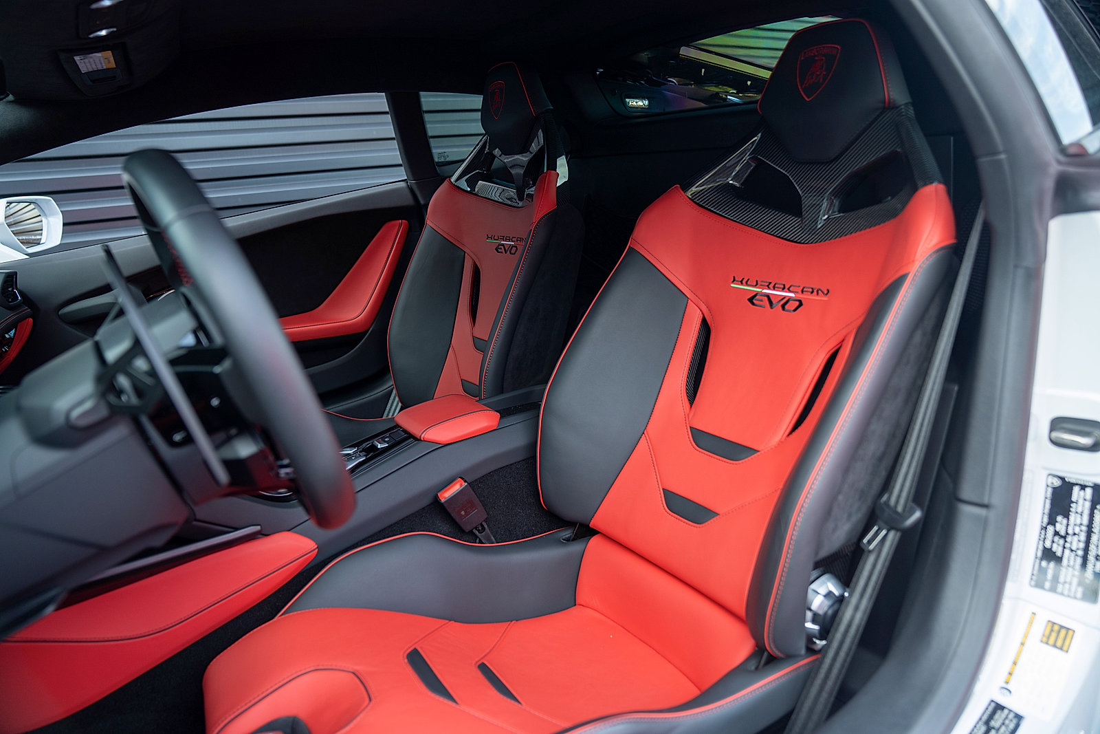 Used 2022 Lamborghini Huracan EVO RWD image 5