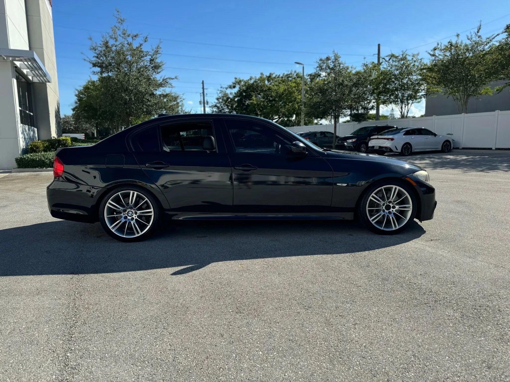 Used 2011 BMW 335i xDrive Sedan image 6