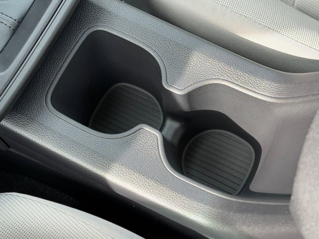 Used 2026 Toyota Corolla Cross L image 18