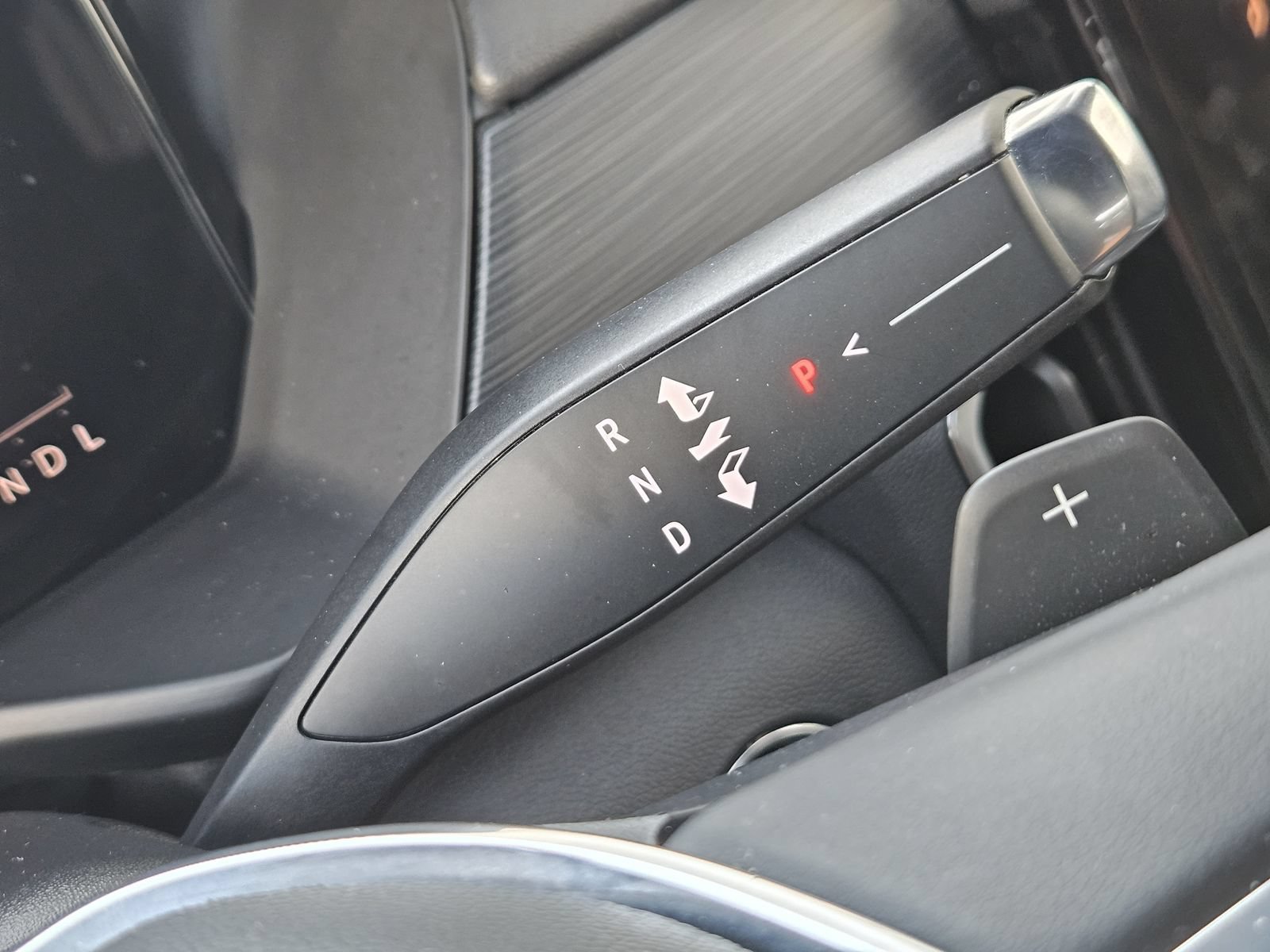 Certified 2025 GMC Acadia Elevation FWD image 28