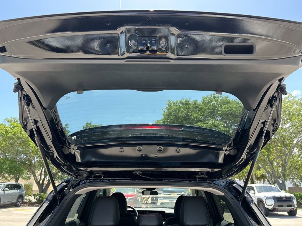 New 2026 Nissan Kicks SR image 50