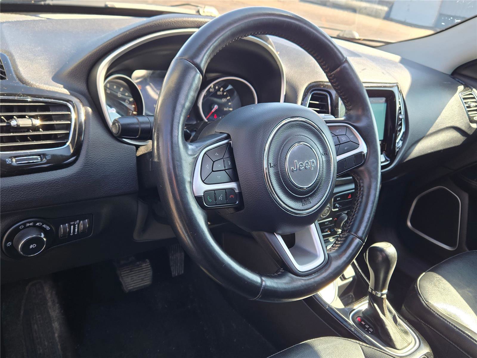 Used 2019 Jeep Compass Limited w/ Safety & Security Group image 21