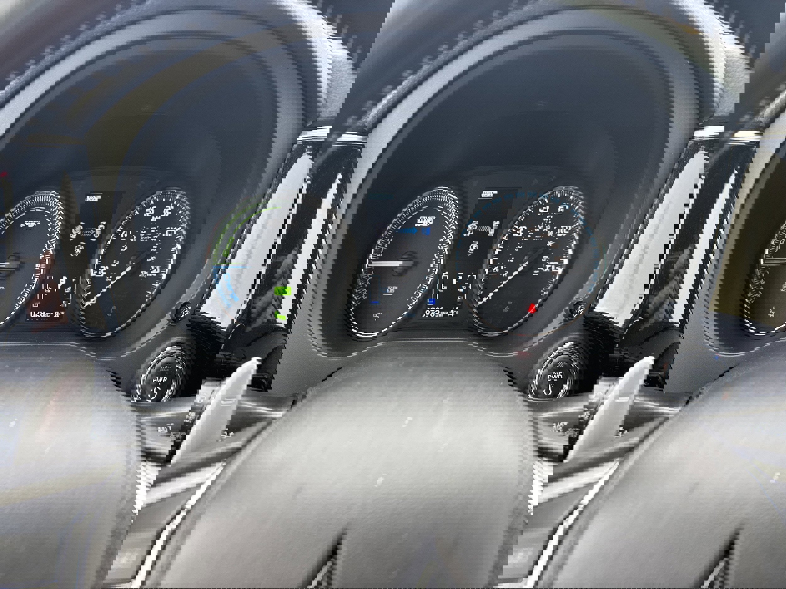 Used 2018 Mitsubishi Outlander SEL image 21