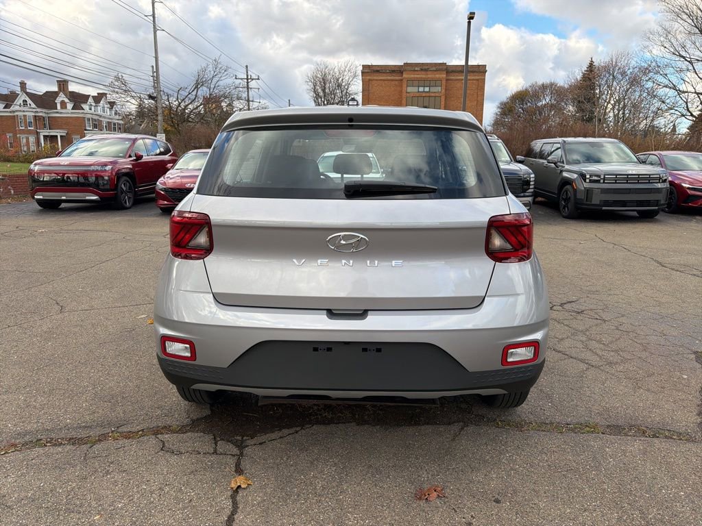 New 2026 Hyundai Venue SE image 6