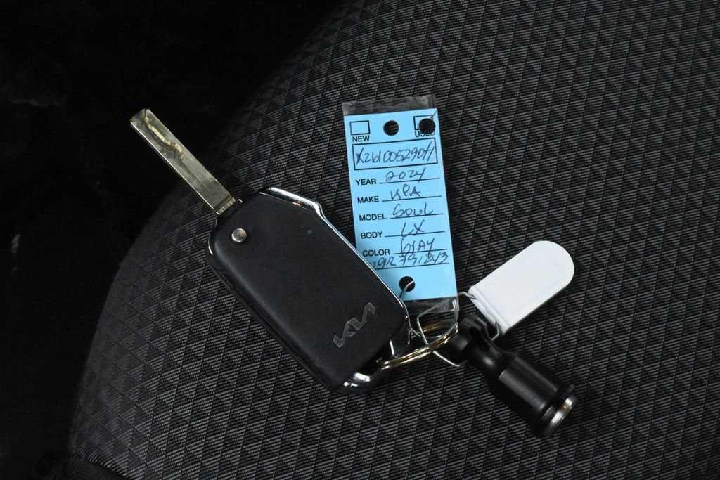 Used 2024 Kia Soul LX w/ Option Group 015 FWD image 19