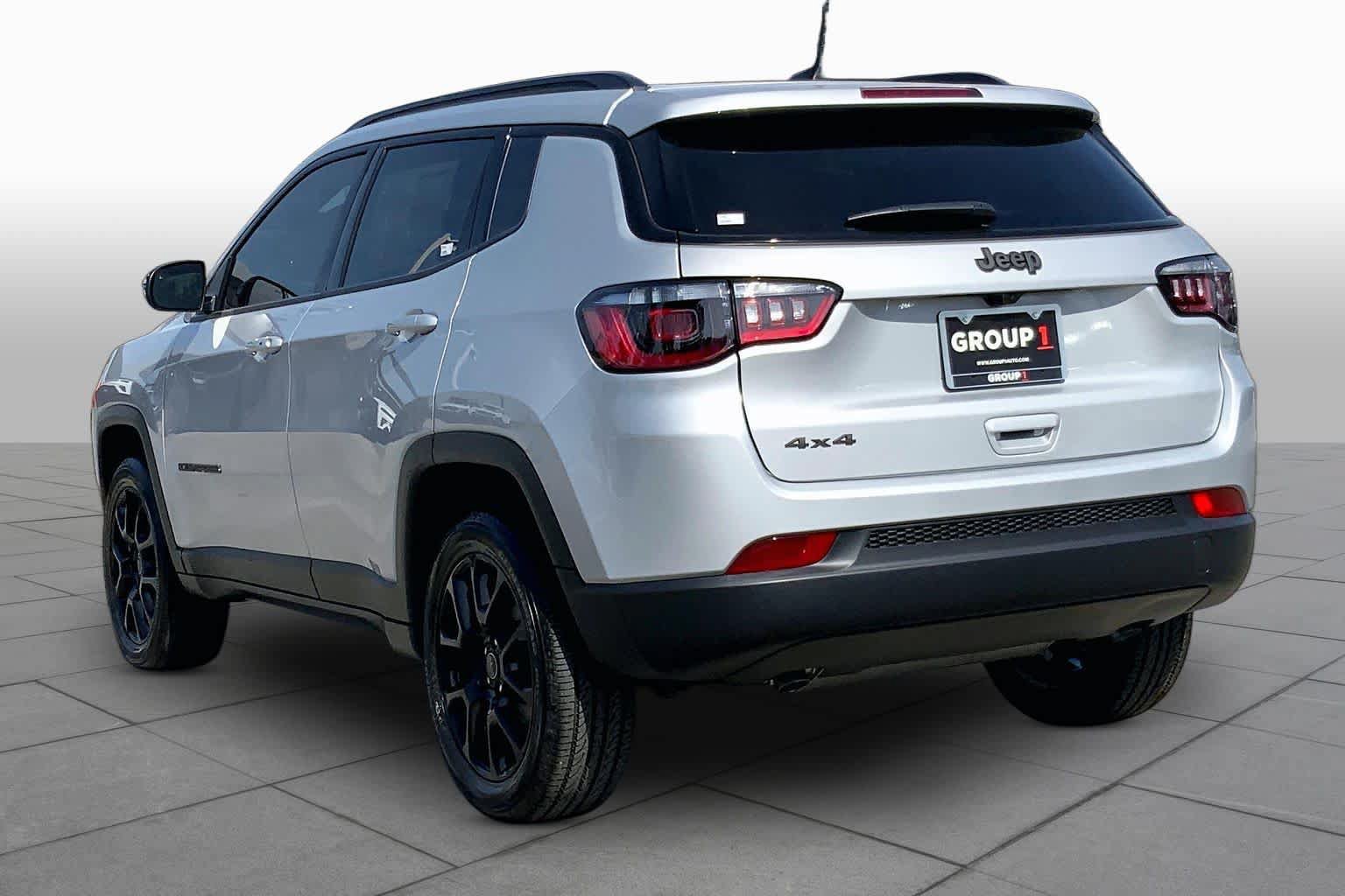 New 2026 Jeep Compass Latitude AWD/4WD image 9