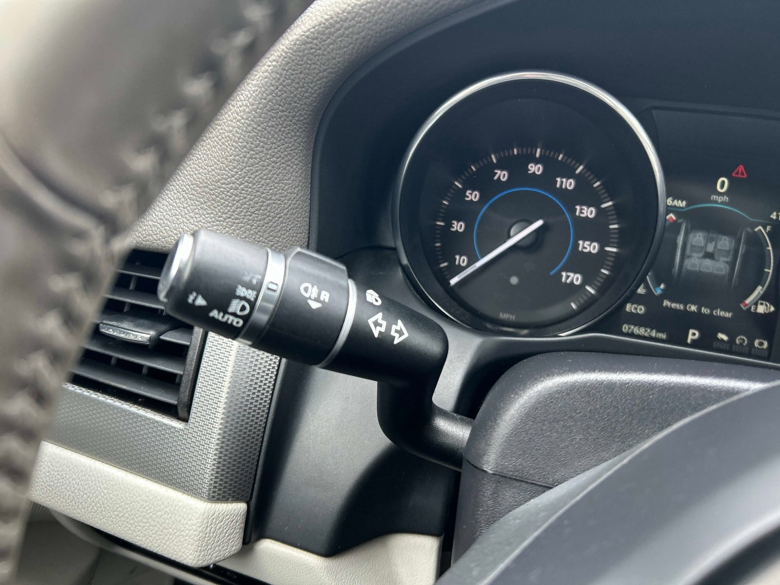 Used 2016 Jaguar XF Prestige image 27