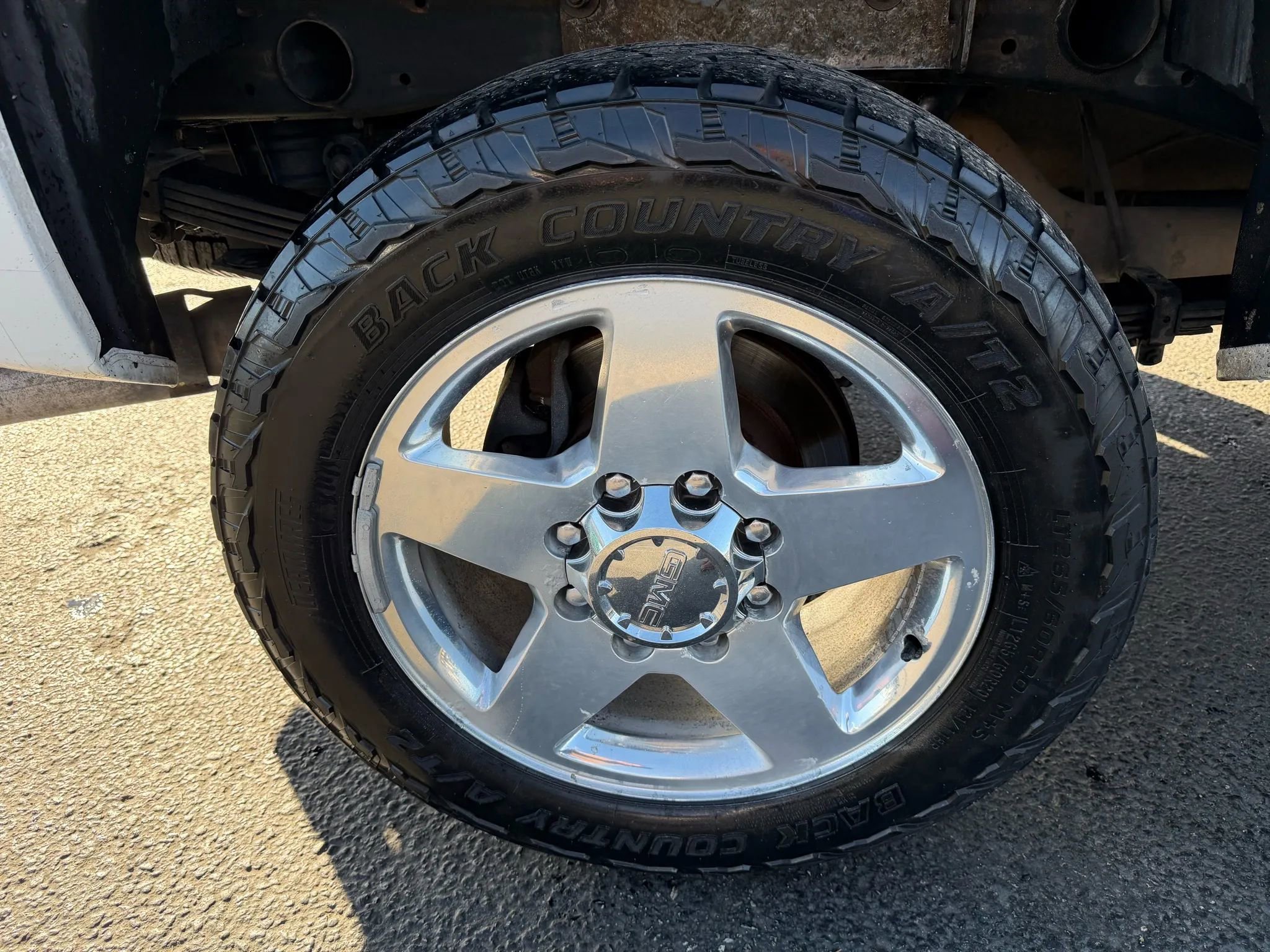 Used 2013 GMC Sierra 2500 Denali w/ Suspension Package, Off-Road image 17