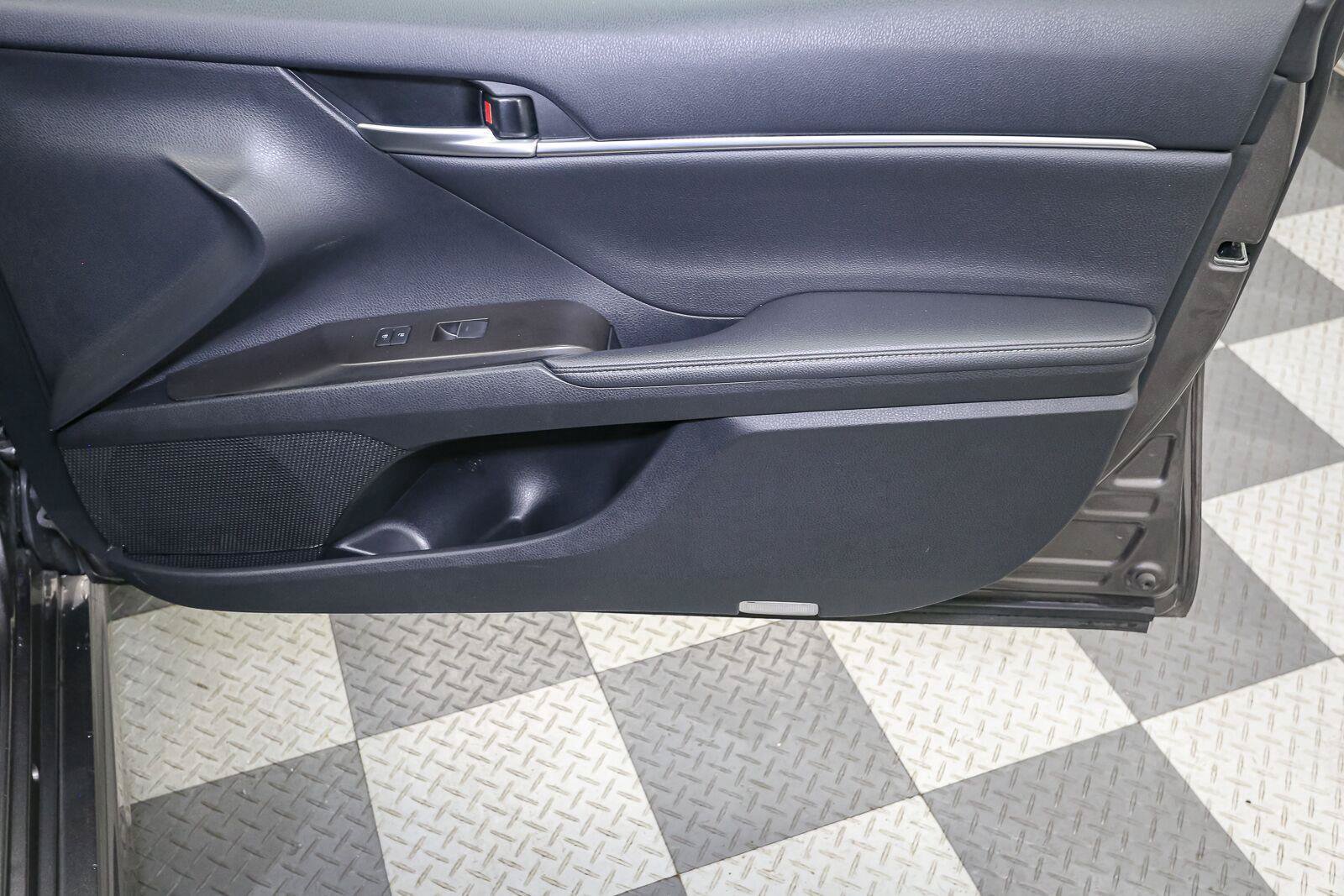 Used 2024 Toyota Camry XSE FWD image 19