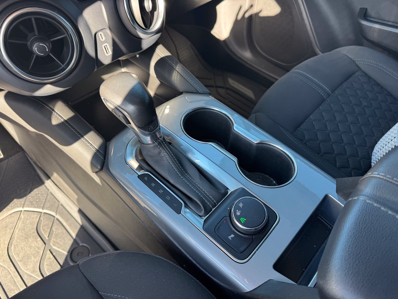Used 2020 Chevrolet Blazer LT FWD image 21