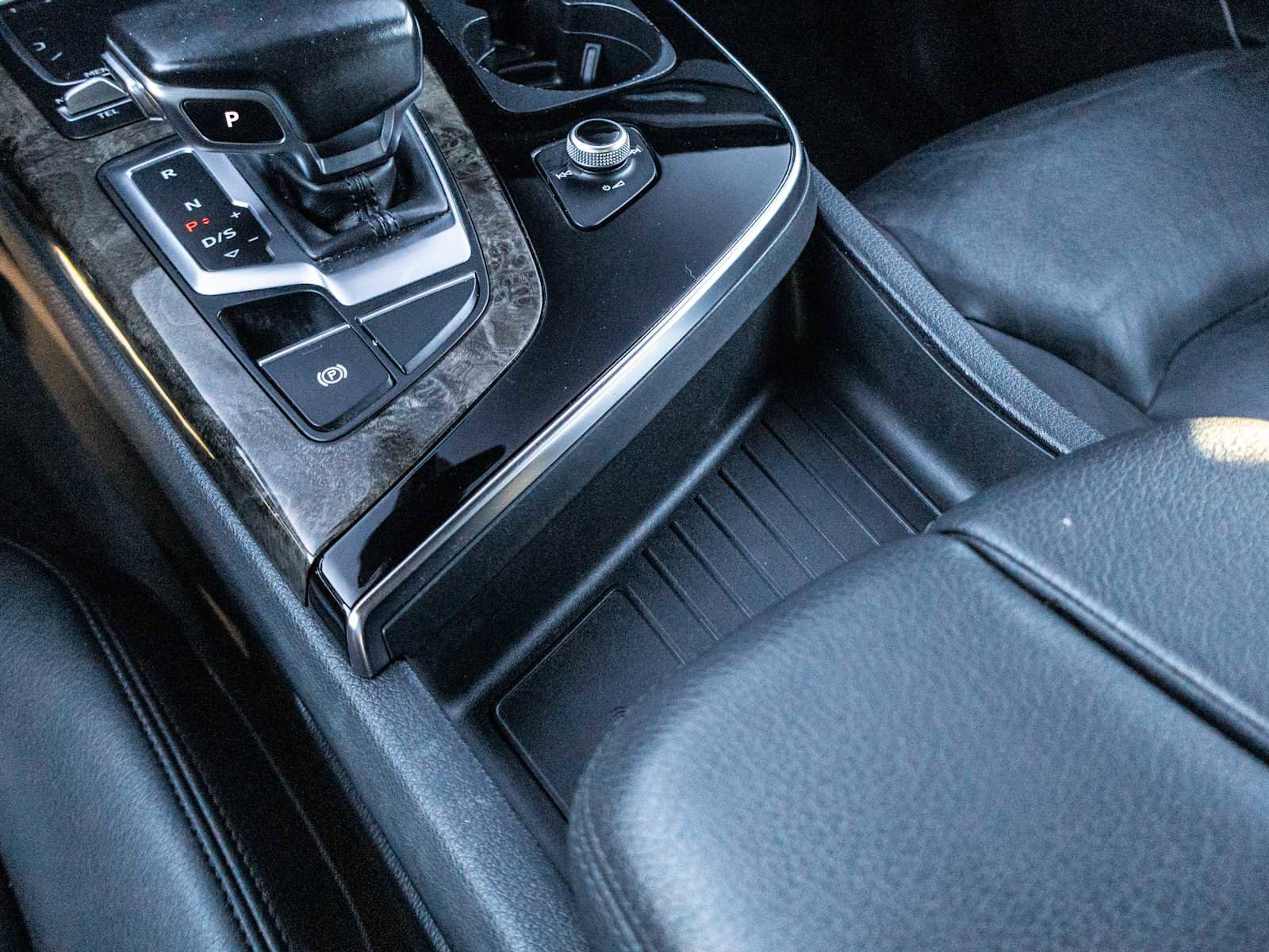 Used 2017 Audi Q7 3.0T Premium Plus image 30