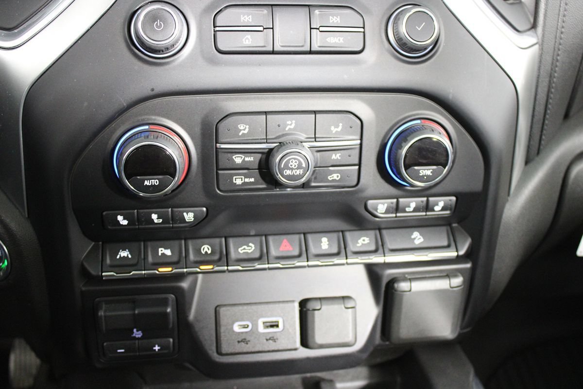 Used 2020 Chevrolet Silverado 1500 LTZ w/ LTZ Premium Package AWD/4WD image 26