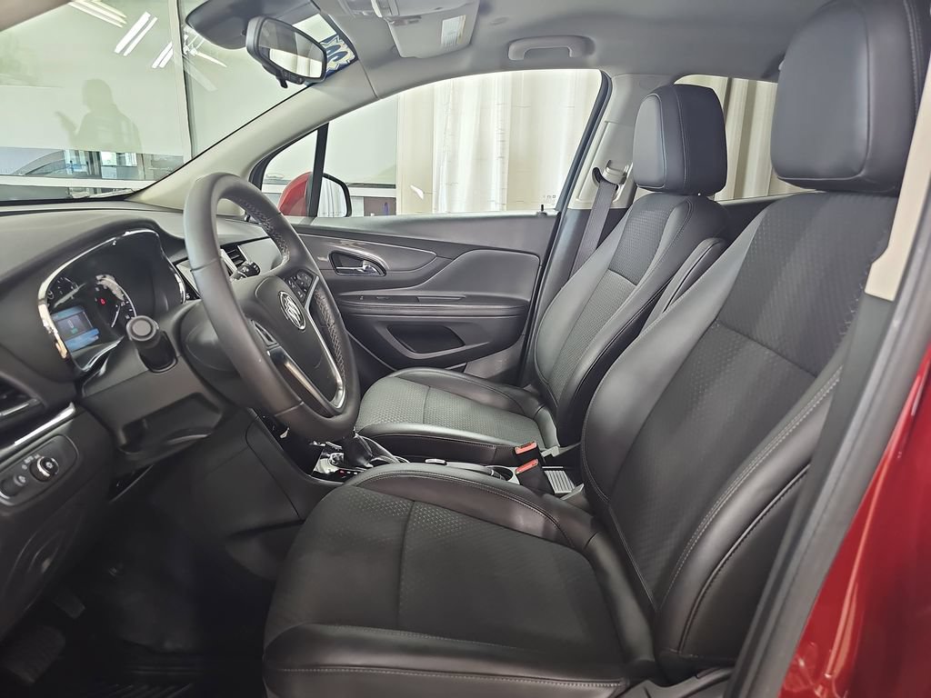 Used 2022 Buick Encore Preferred w/ Safety Package AWD/4WD image 18