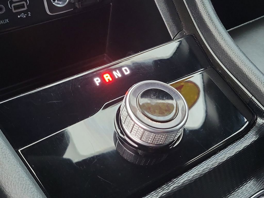 Used 2024 Jeep Grand Cherokee Limited image 14