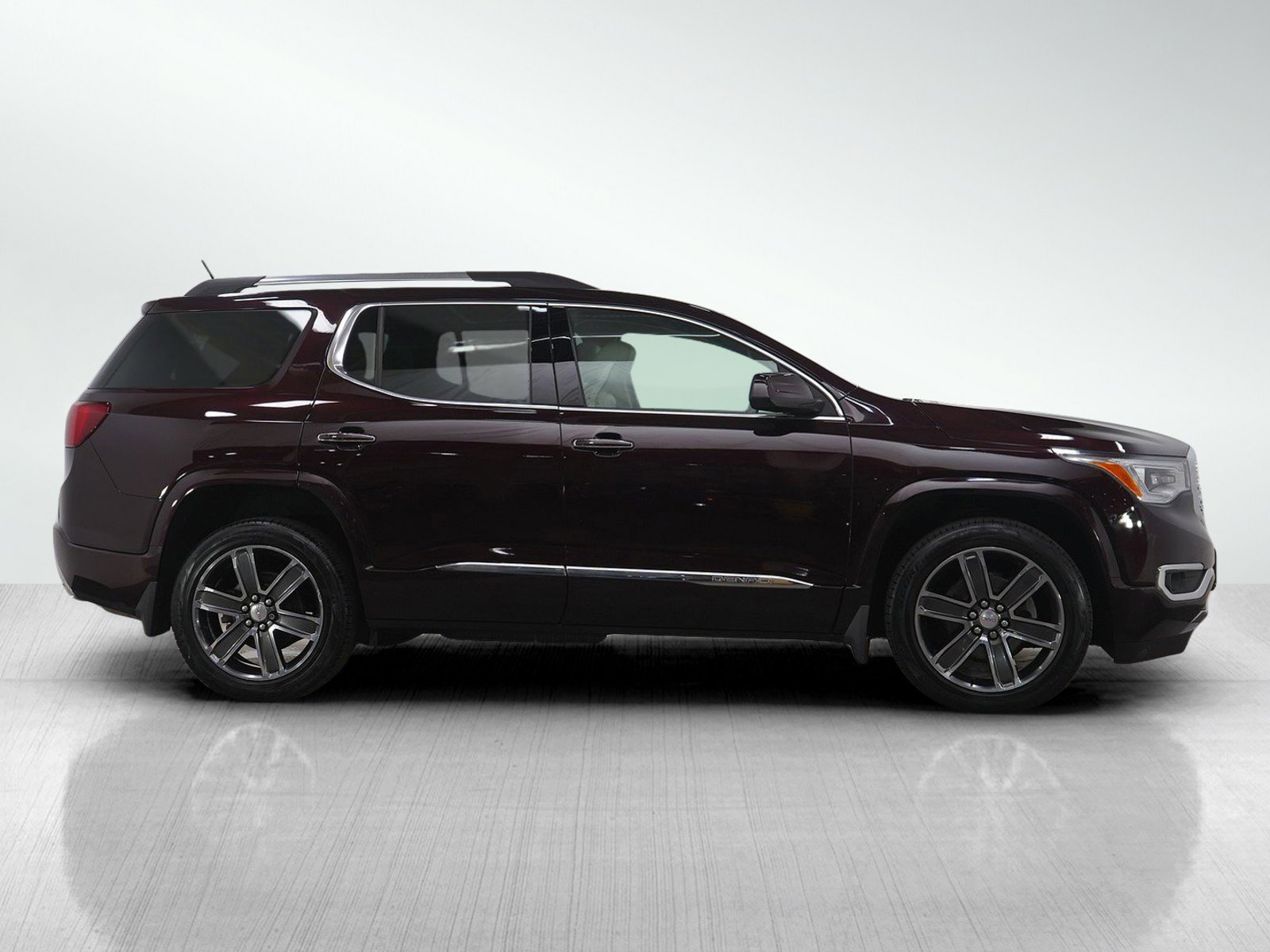 Used 2018 GMC Acadia Denali w/ Technology Package image 6