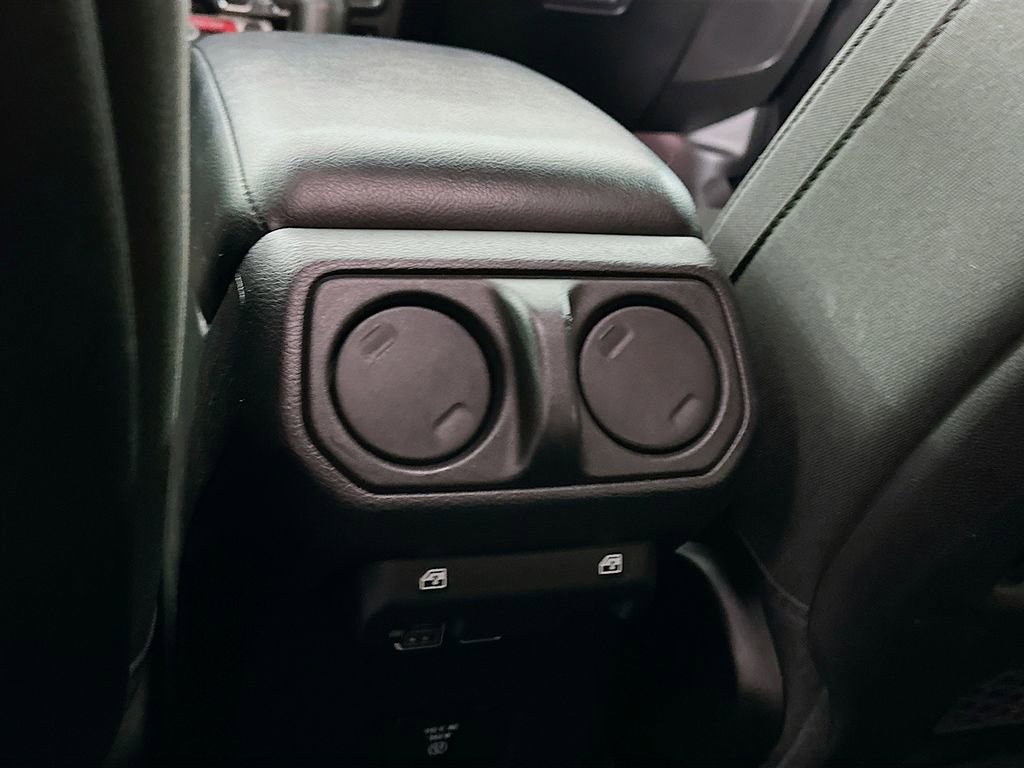 Used 2023 Jeep Wrangler Unlimited Rubicon w/ LED Lighting Group image 33