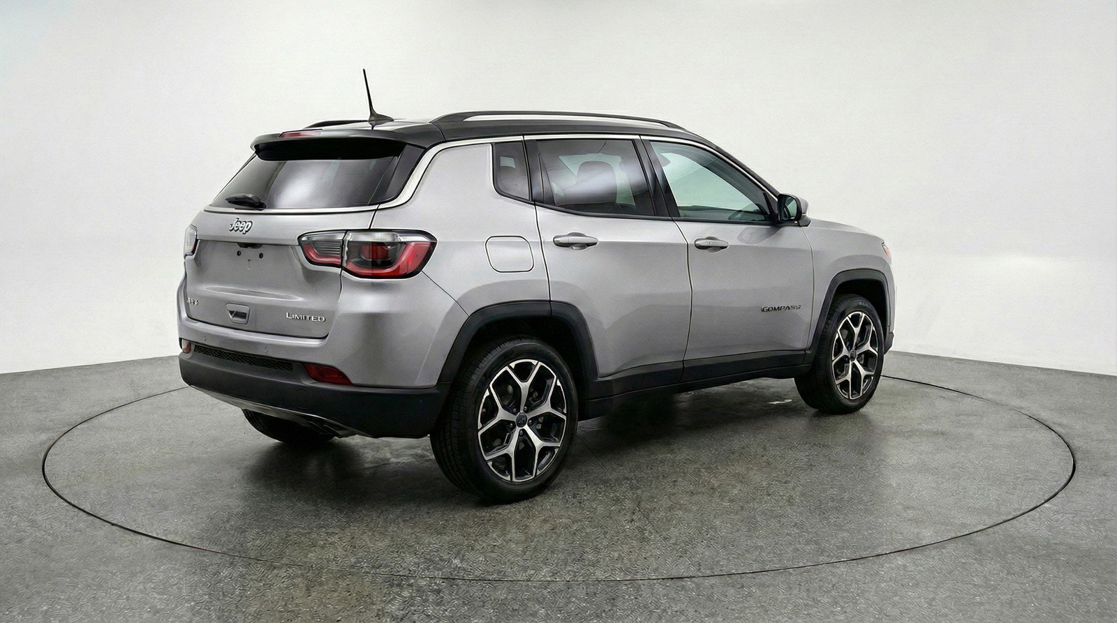 Used 2025 Jeep Compass Limited AWD/4WD image 9
