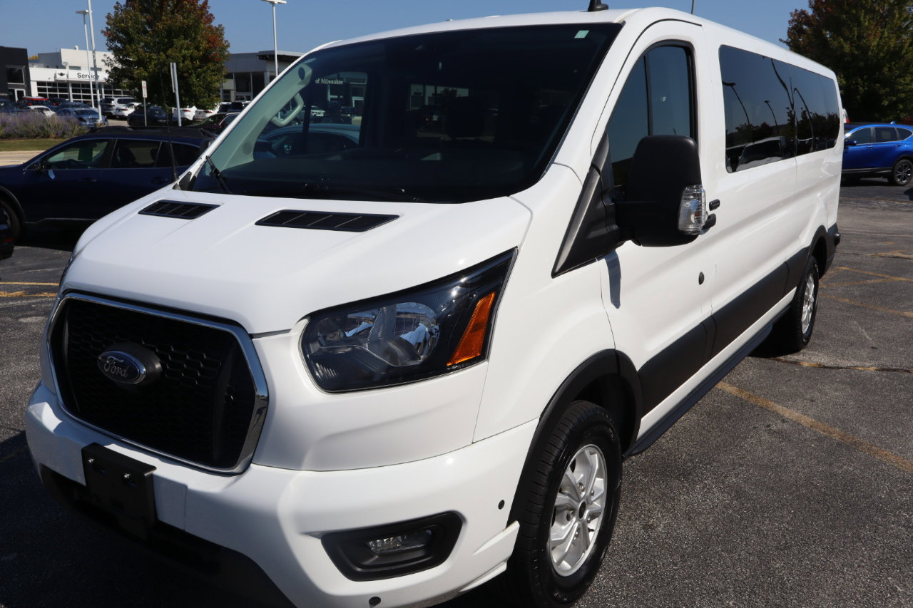 Used 2024 Ford Transit 350 XLT image 3