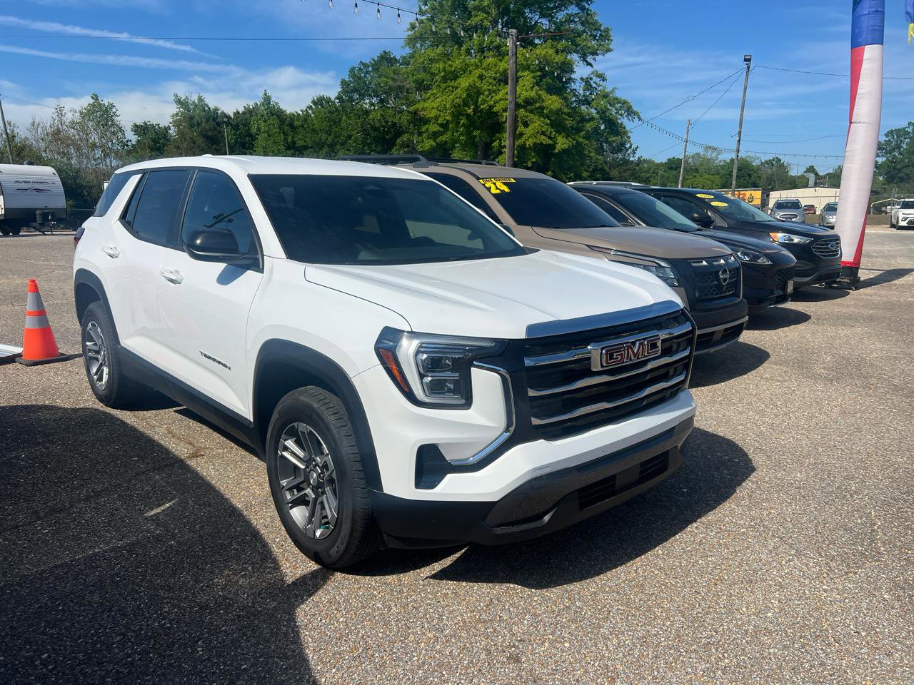 Used 2025 GMC Terrain Elevation image 3