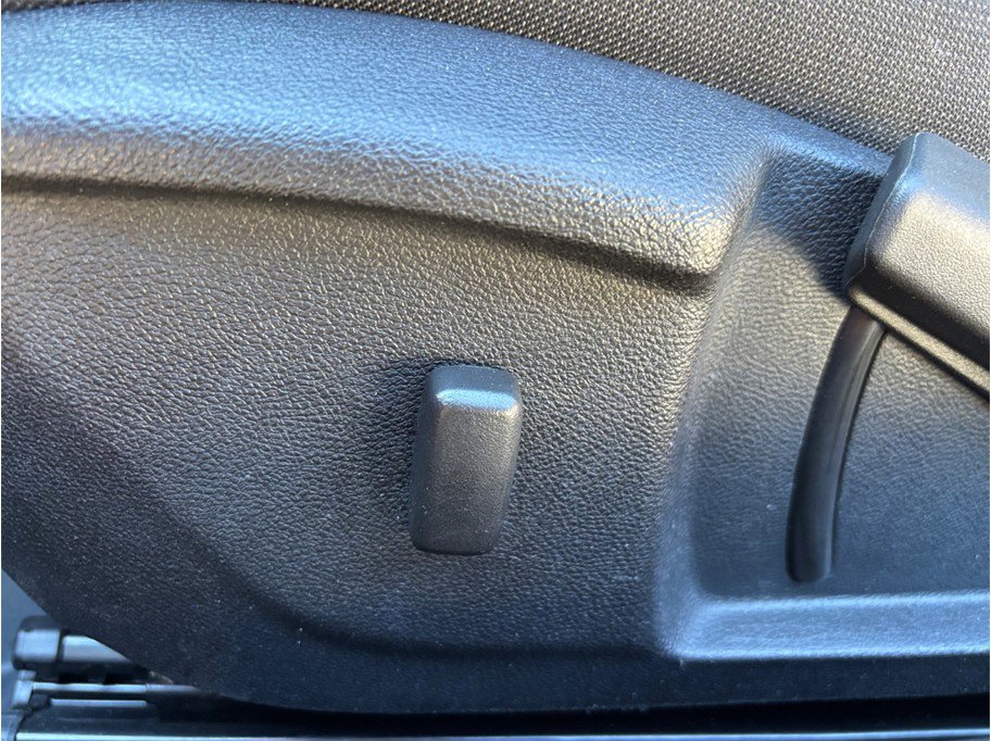 Used 2015 Chevrolet Camaro LS RWD image 16