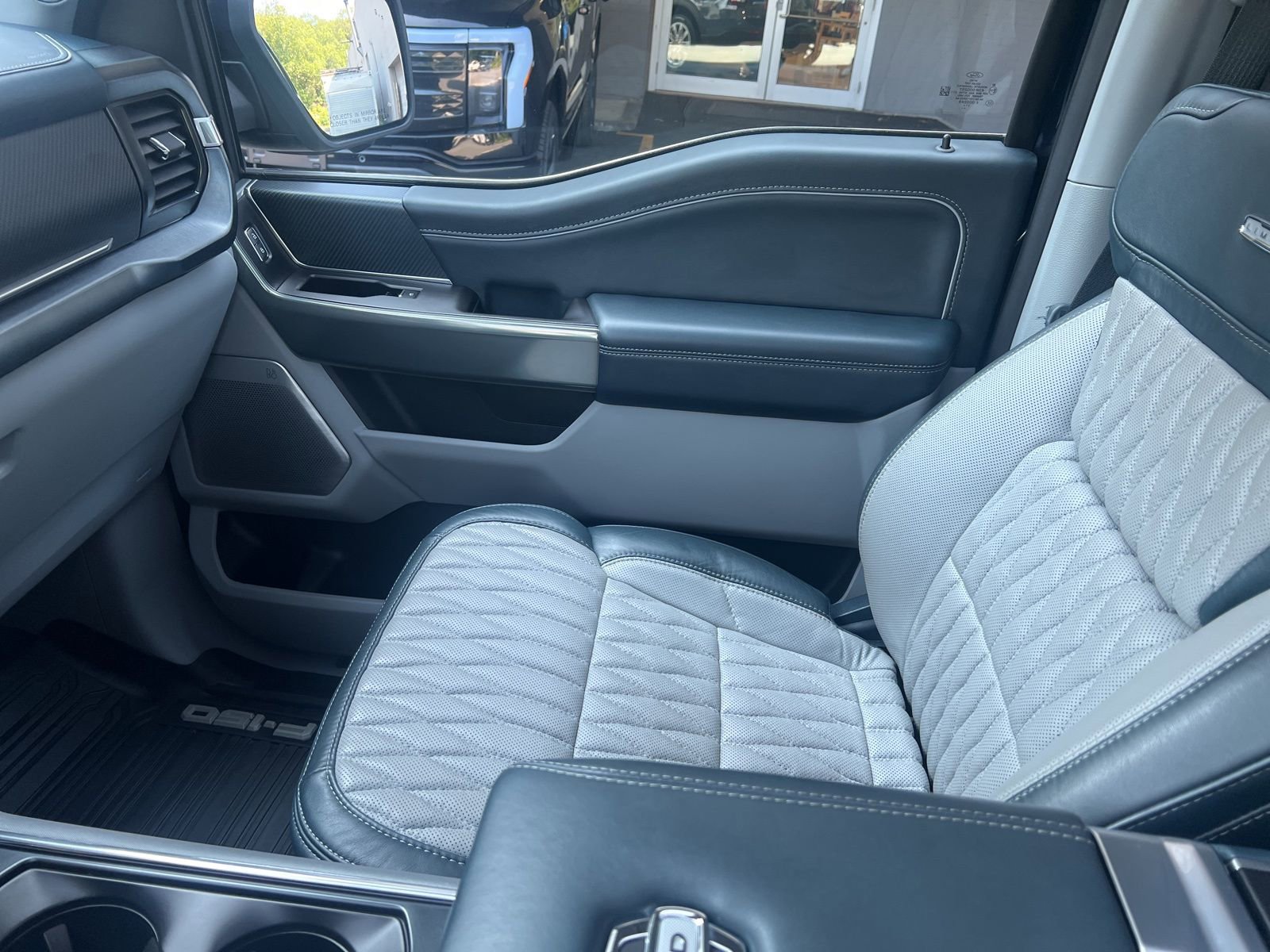 Used 2022 Ford F150 Limited image 43