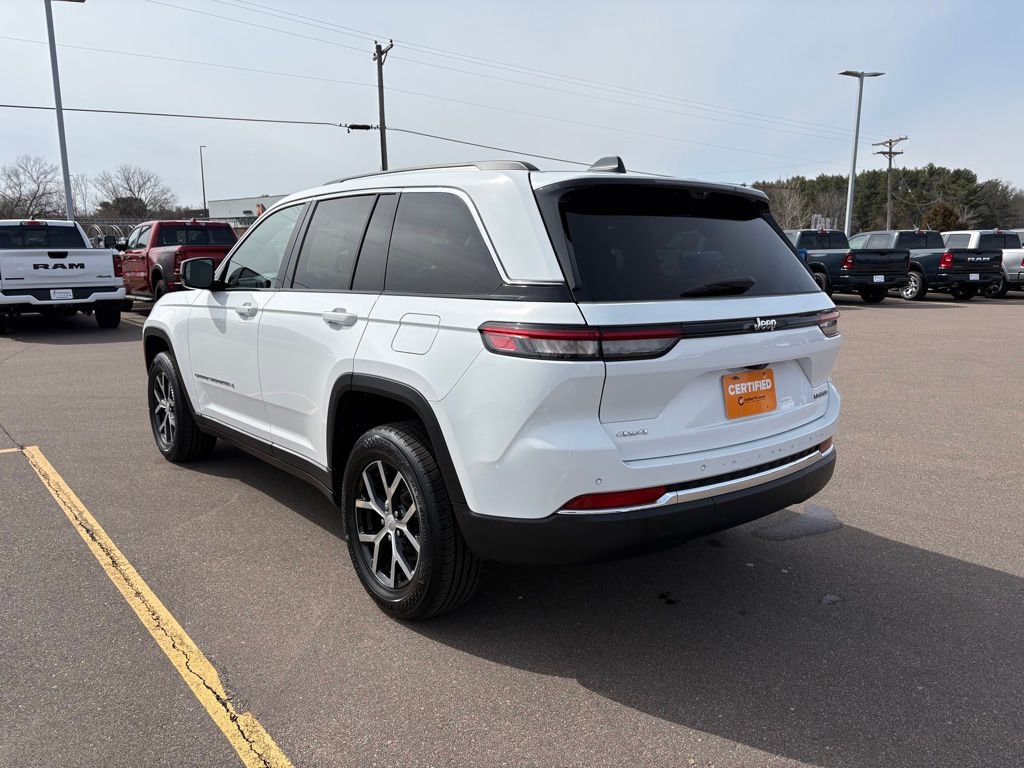 Certified 2023 Jeep Grand Cherokee Limited w/ Luxury Tech Group II AWD/4WD image 3