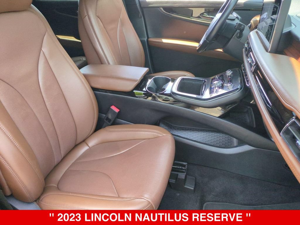 Used 2023 Lincoln Nautilus Reserve w/ Monochromatic Package AWD/4WD image 22