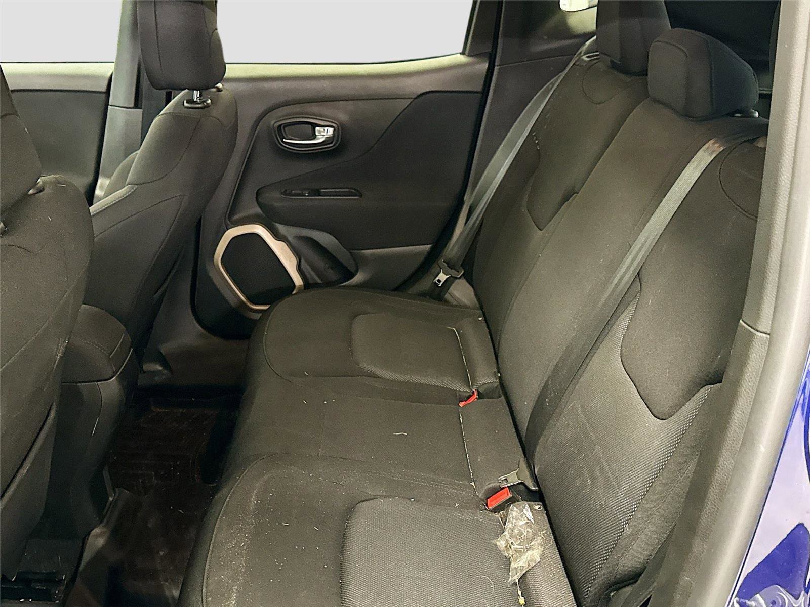 Used 2017 Jeep Renegade Latitude w/ Cold Weather Group AWD/4WD image 5