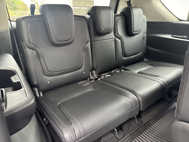 New 2026 Nissan Armada SV image 12