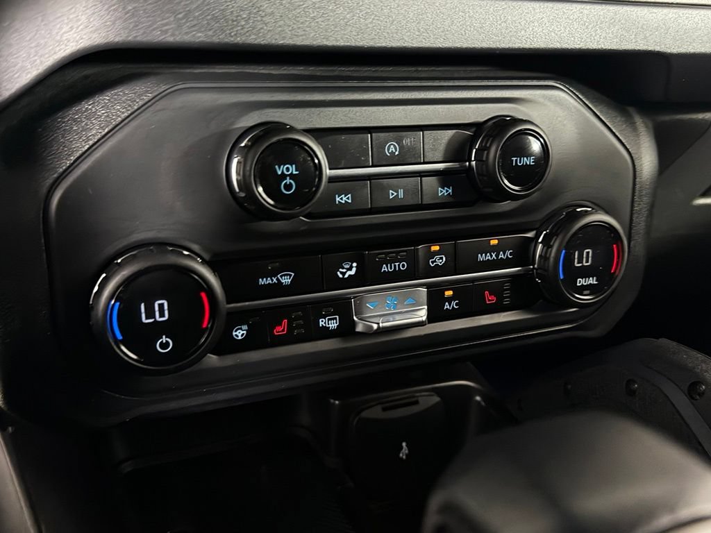 Used 2025 Ford Bronco Badlands AWD/4WD image 16