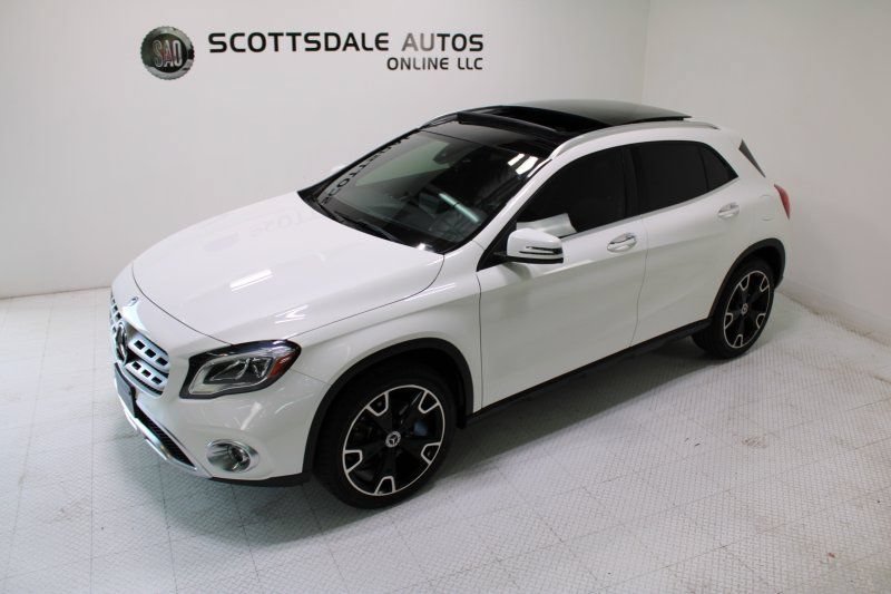 Used 2019 Mercedes-Benz GLA 250 4MATIC w/ Premium Package image 16