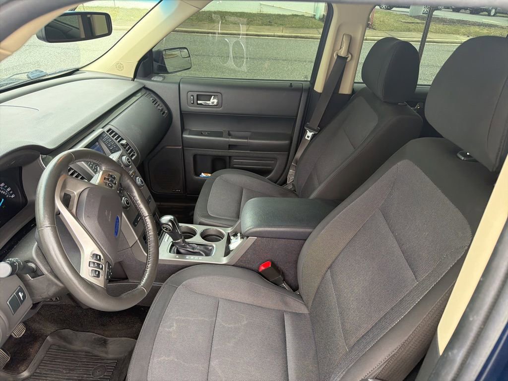 Used 2017 Ford Flex SE image 9