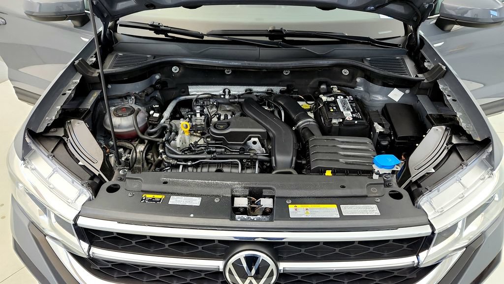 Used 2022 Volkswagen Taos SEL w/ Panoramic Sunroof Package AWD/4WD image 15