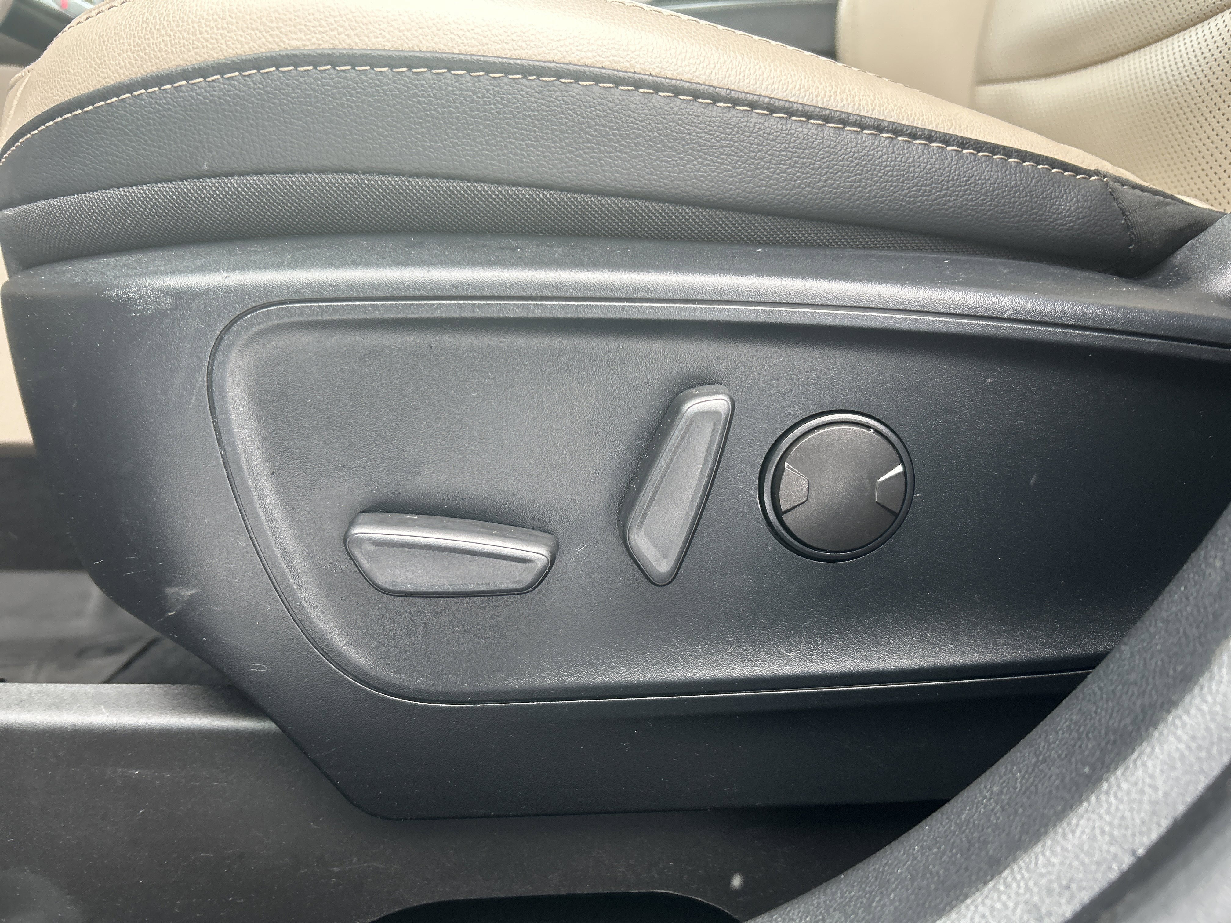 Certified 2021 Ford Escape SEL image 14