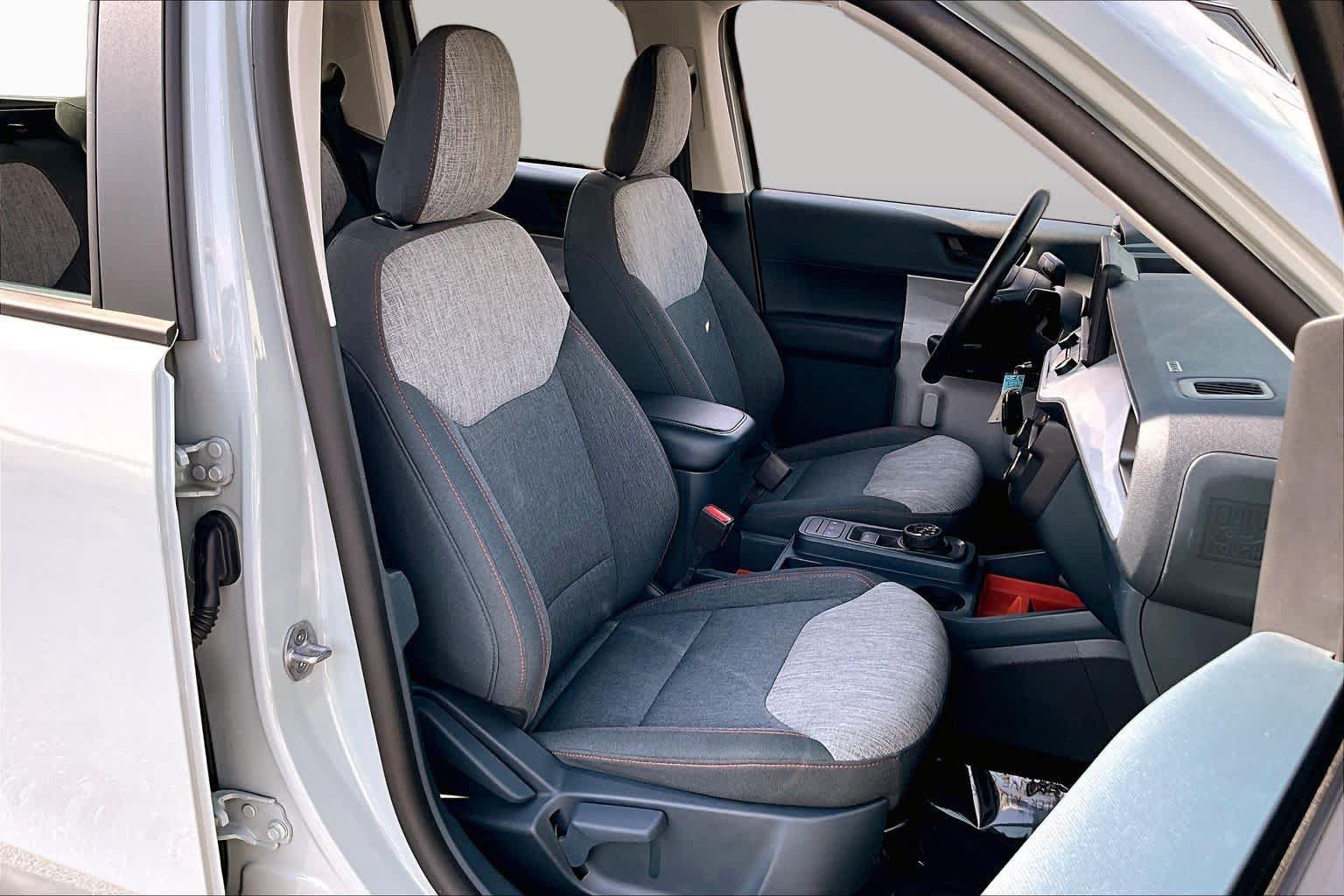 Used 2023 Ford Maverick XLT w/ XLT Luxury Package FWD image 9
