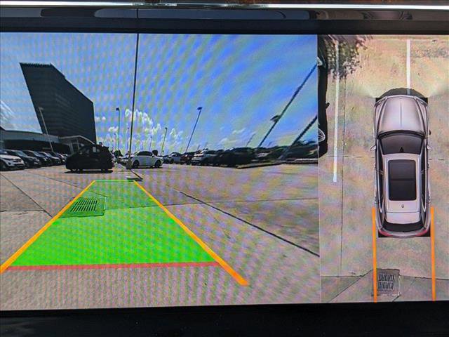 Used 2023 Bentley Bentayga image 13