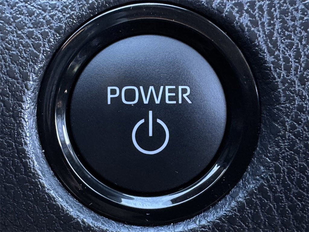 Used 2025 Toyota Camry SE w/ Convenience Package image 22