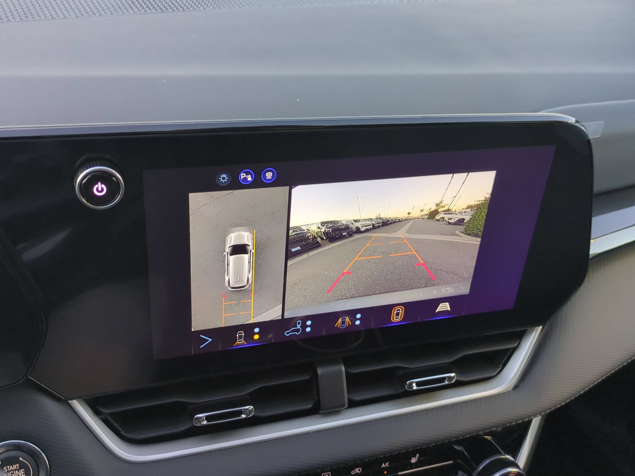 Used 2027 Chevrolet Equinox LT w/ Safety and Technology Package FWD image 17
