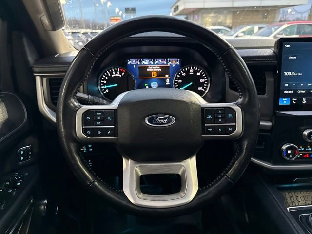 Used 2022 Ford Expedition XLT image 15