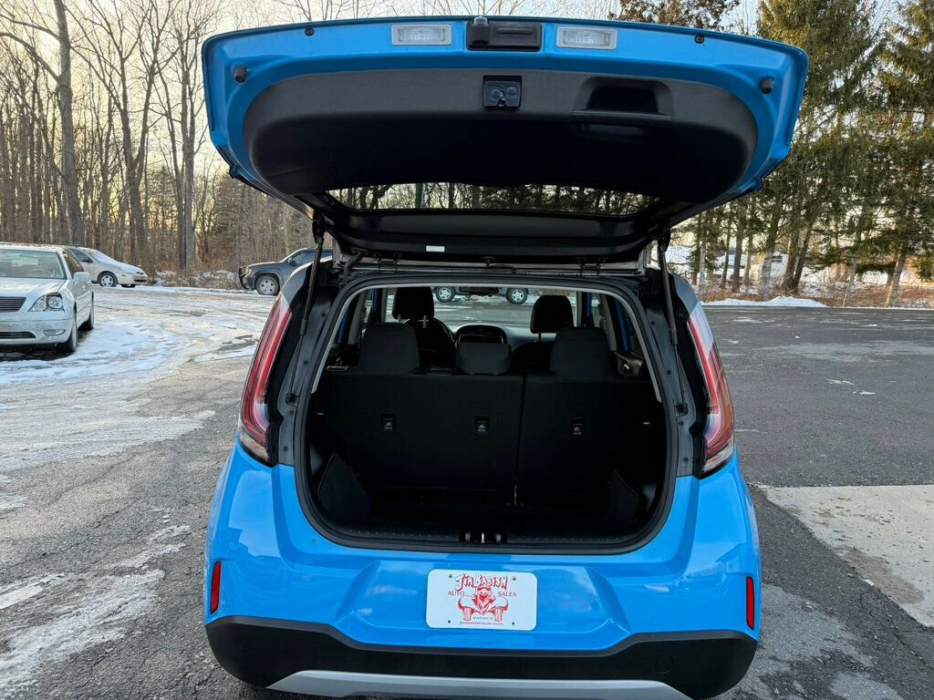 Used 2023 Kia Soul S image 30