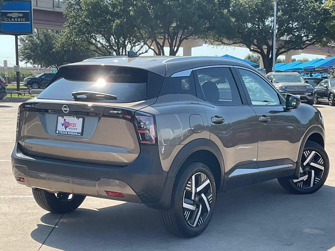 Certified 2026 Nissan Kicks SV FWD image 4