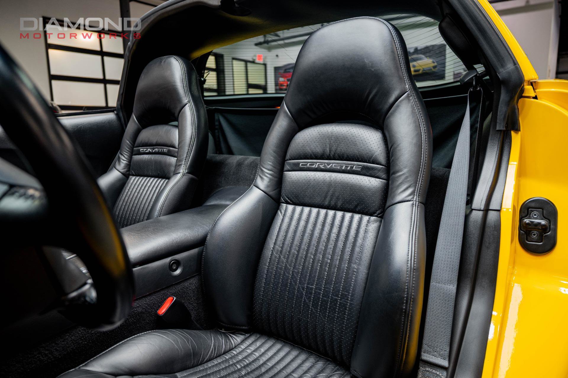 Used 2003 Chevrolet Corvette Coupe w/ Preferred Equipment Group image 95