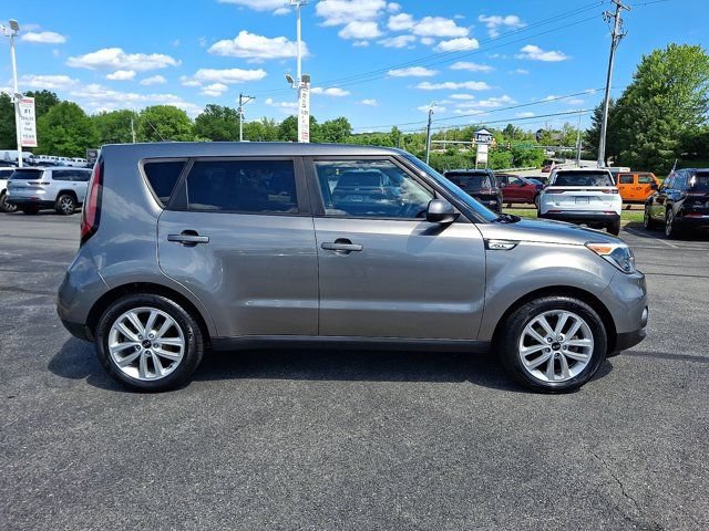 Used 2019 Kia Soul + FWD image 9